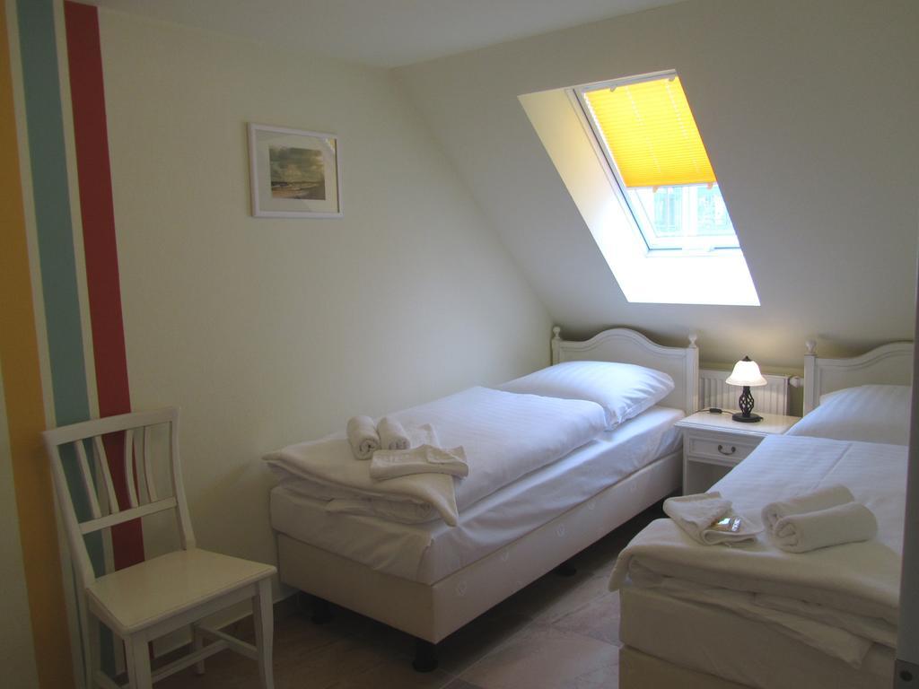 Apartmenthaus Hus Uebi By Rujana Binz Room photo