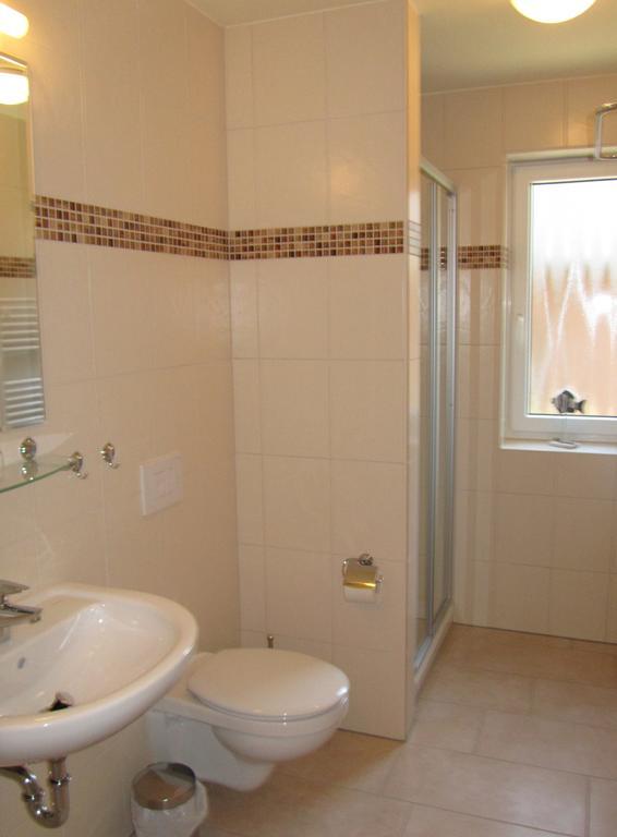 Apartmenthaus Hus Uebi By Rujana Binz Room photo
