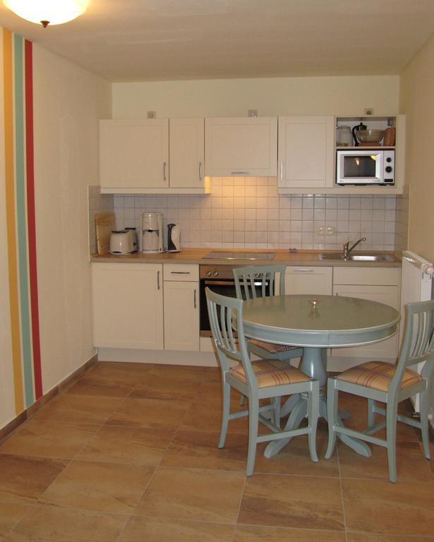 Apartmenthaus Hus Uebi By Rujana Binz Room photo