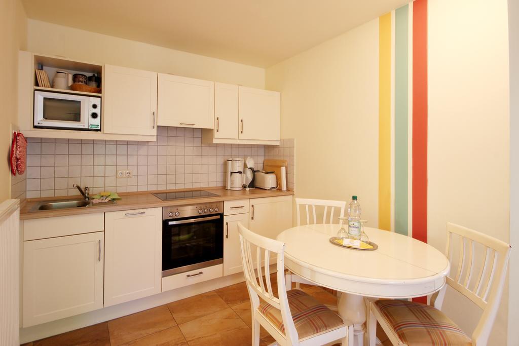 Apartmenthaus Hus Uebi By Rujana Binz Exterior photo